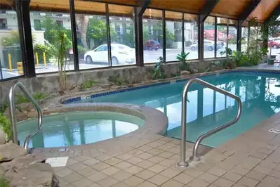 valley forge indoor pool